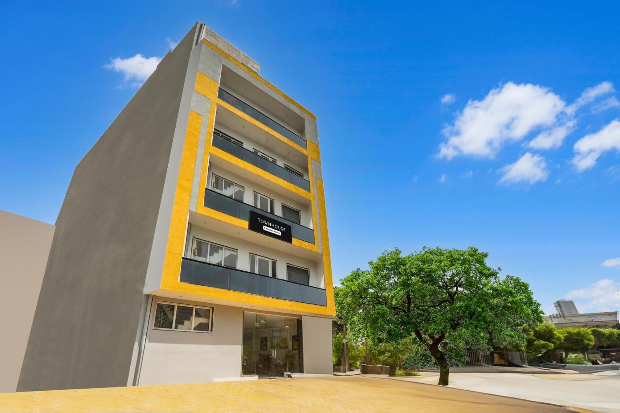 Super Townhouse Sector 69 Gurgaon Hotel Екстериор снимка