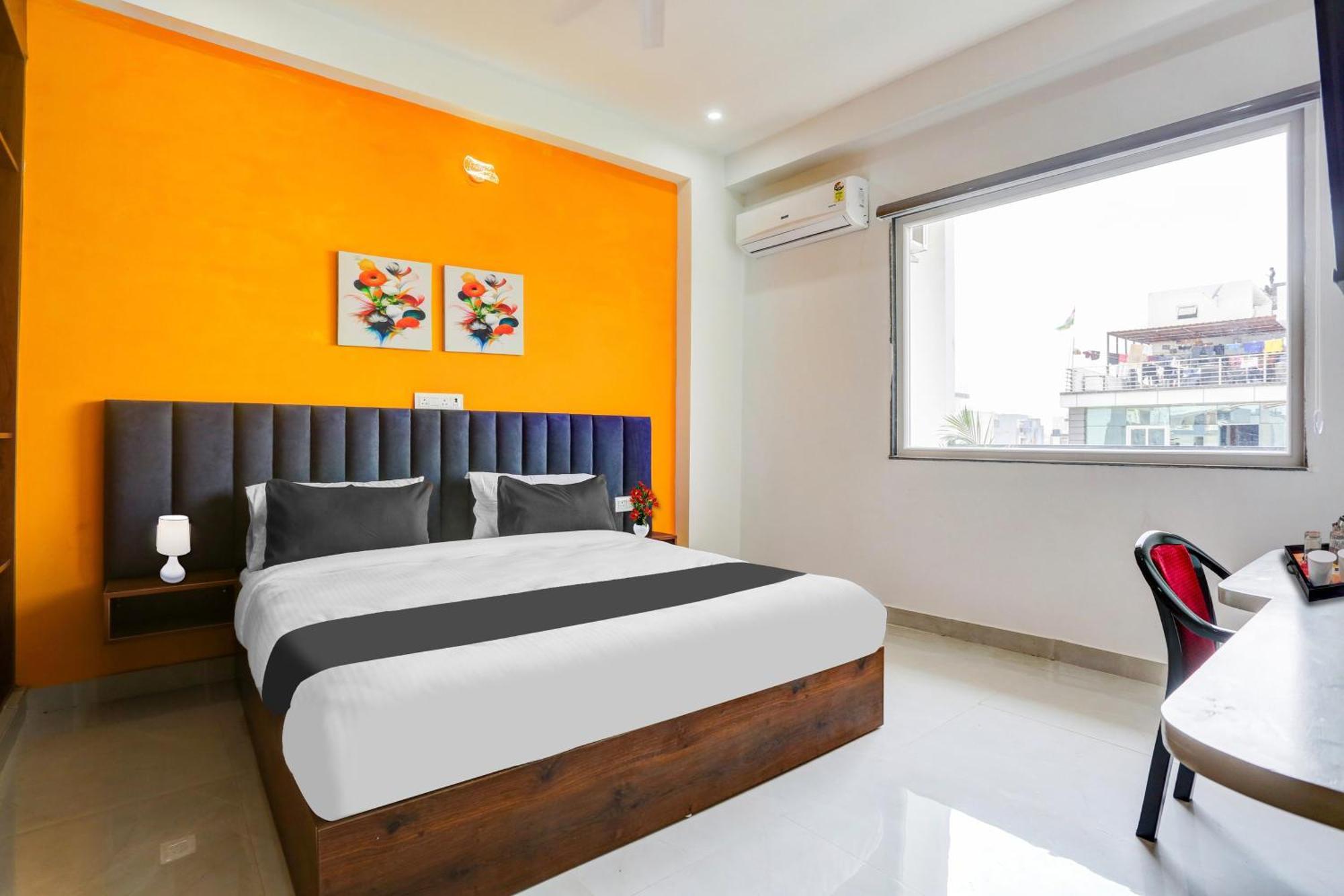 Super Townhouse Sector 69 Gurgaon Hotel Екстериор снимка