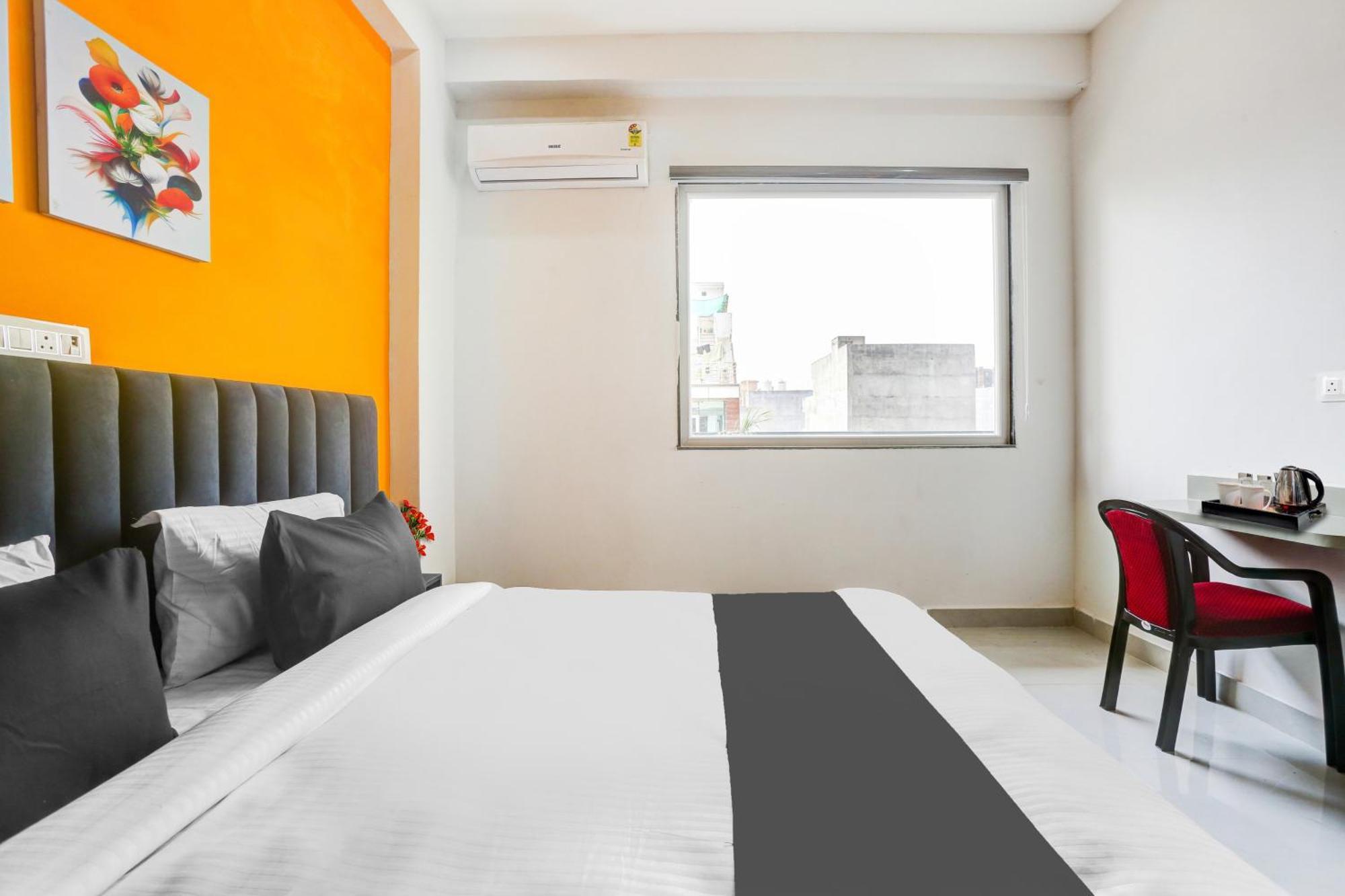Super Townhouse Sector 69 Gurgaon Hotel Екстериор снимка